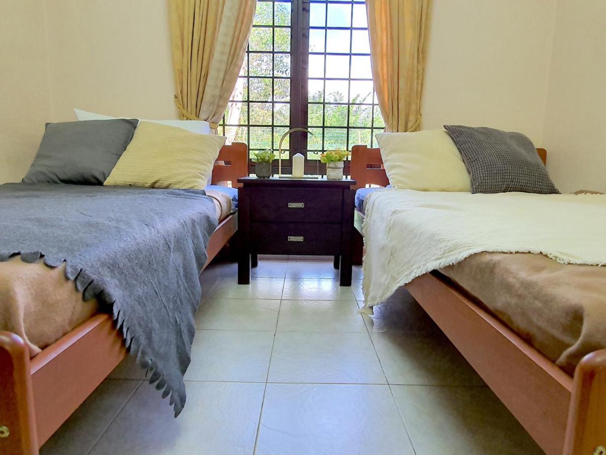 Melaka Afamosa Villa With Private Pool For 10 Pax อะลอร์กาจะห์ ภายนอก รูปภาพ