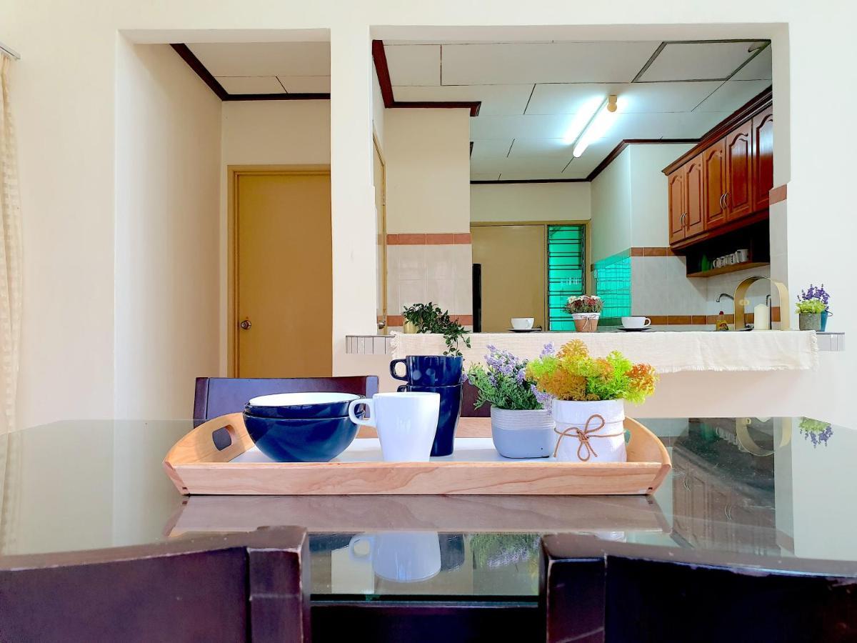 Melaka Afamosa Villa With Private Pool For 10 Pax อะลอร์กาจะห์ ภายนอก รูปภาพ